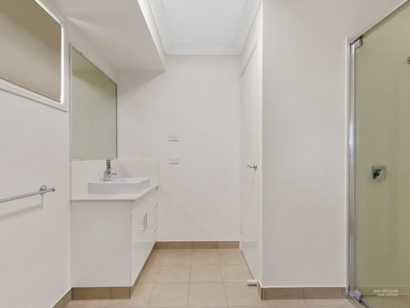 1/4 Glenmore Road, Park Avenue QLD 4701